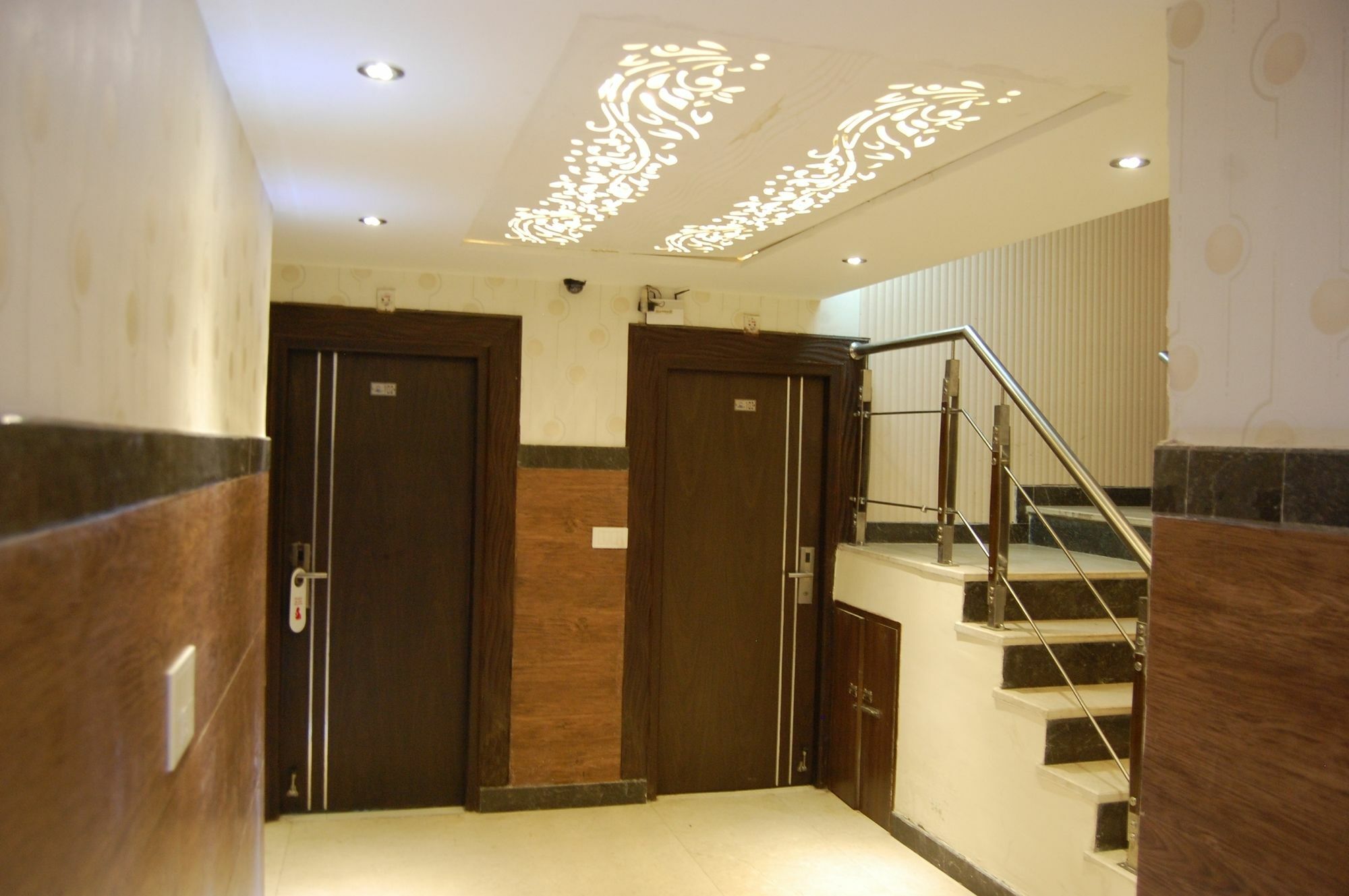 Hotel Diamond Plaza Чандігарх Екстер'єр фото